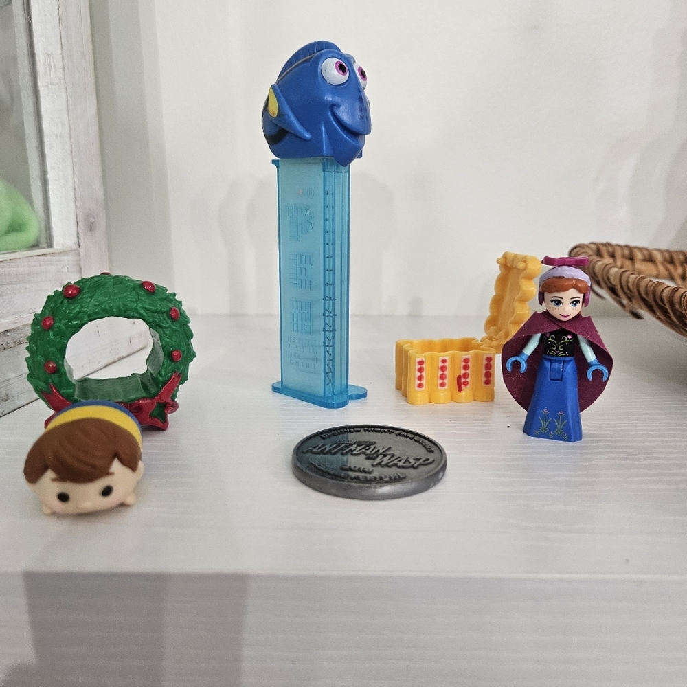 Tsum Tsum Christopher Robin Mystery Winnie the Pooh & Friends Series 1 , 2016  D